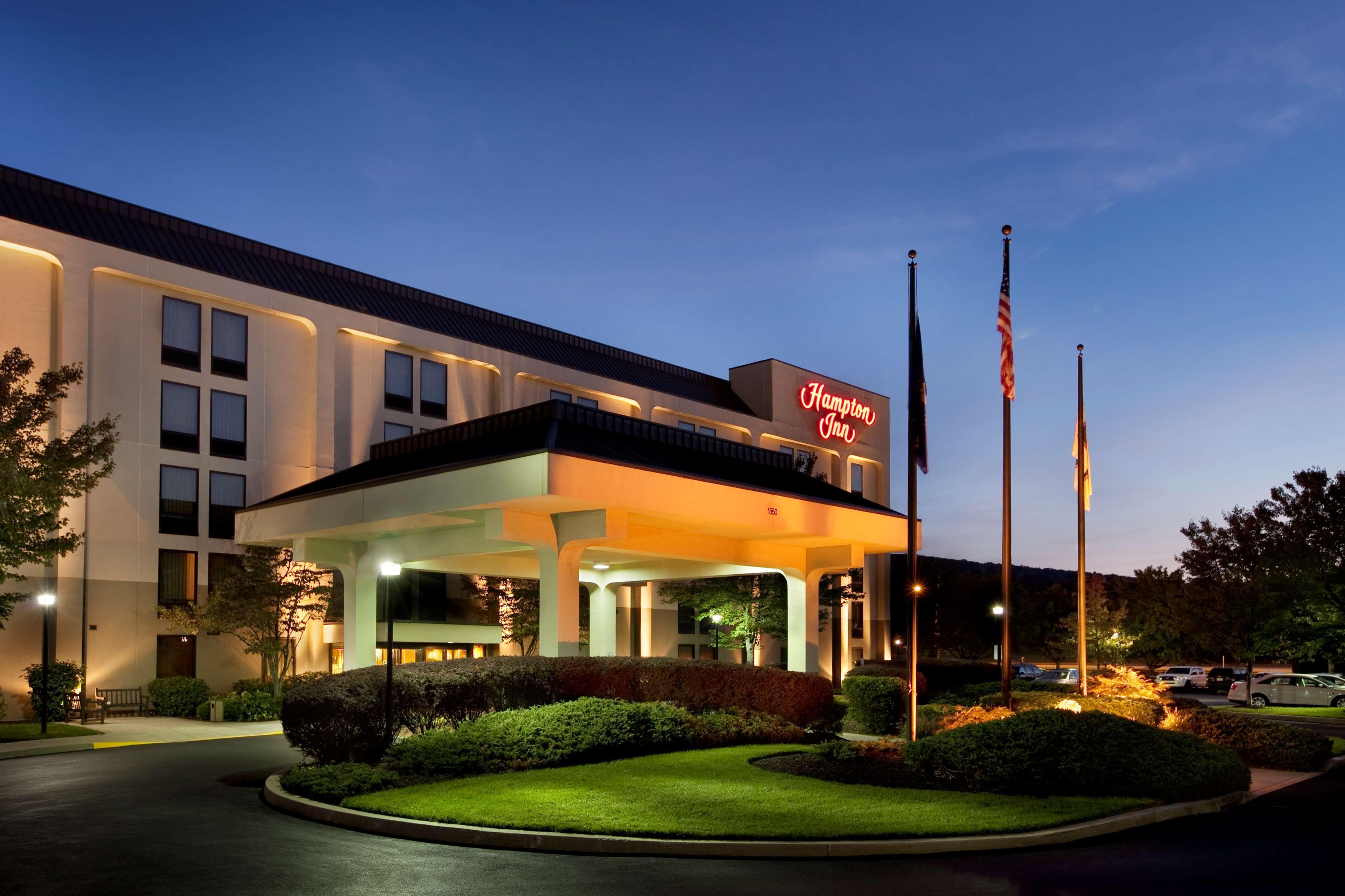 Hampton Inn - Йорк Экстерьер фото