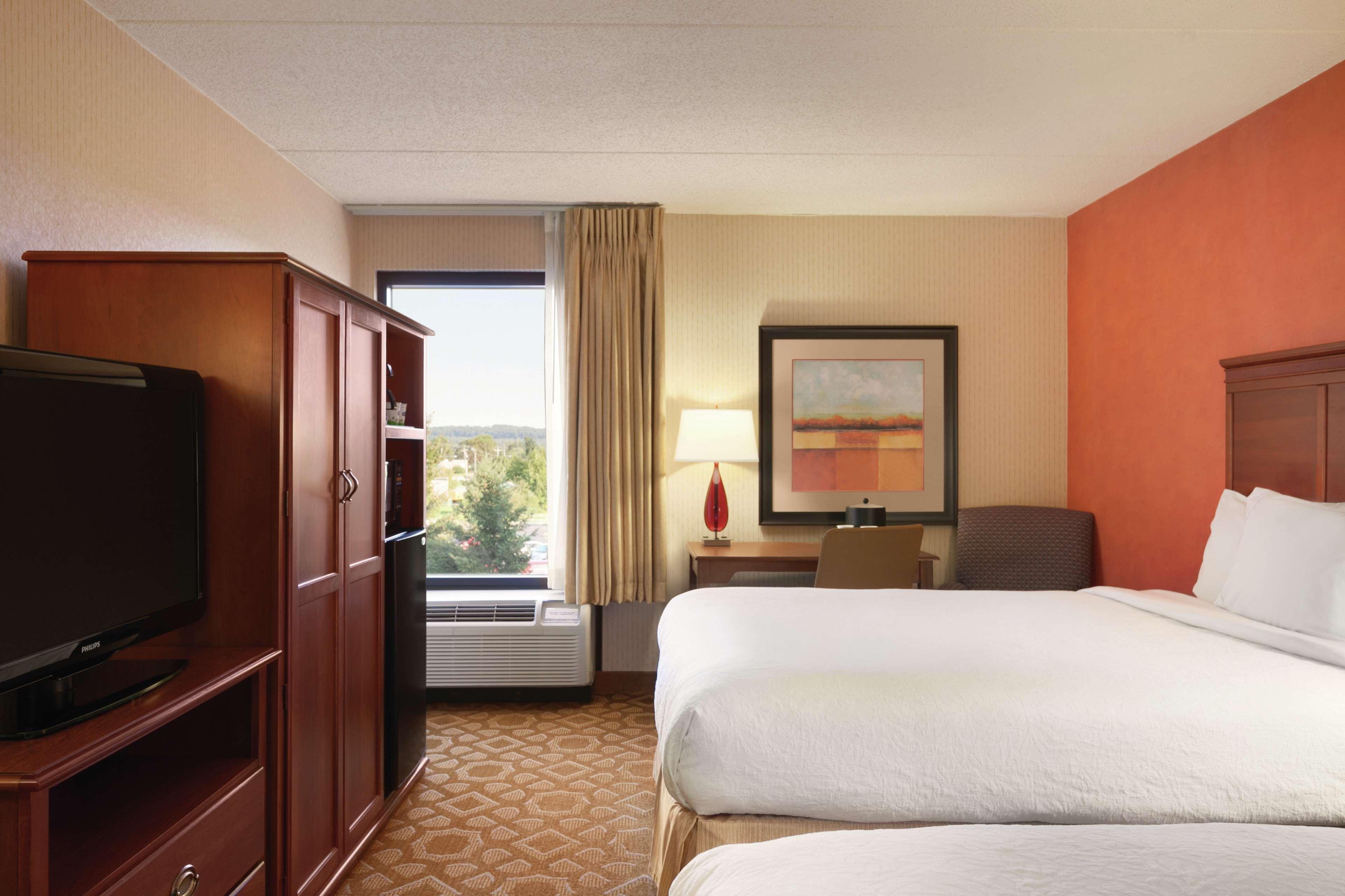 Hampton Inn - Йорк Экстерьер фото