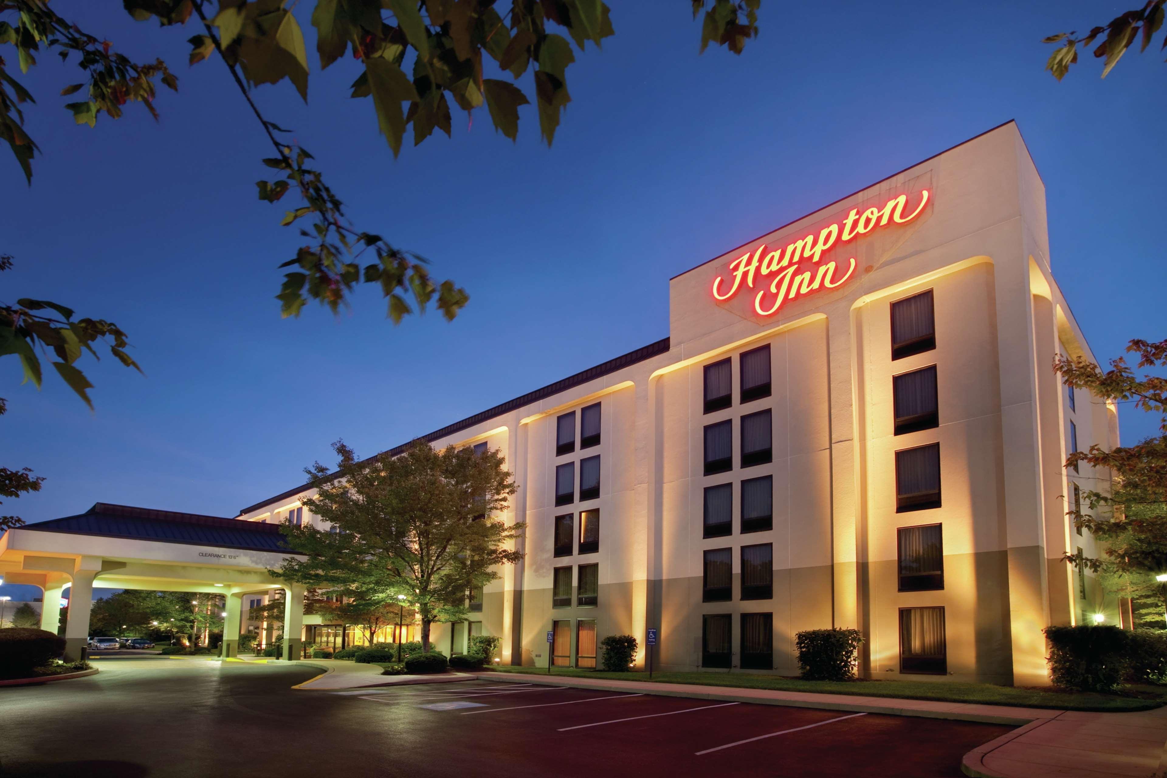 Hampton Inn - Йорк Экстерьер фото