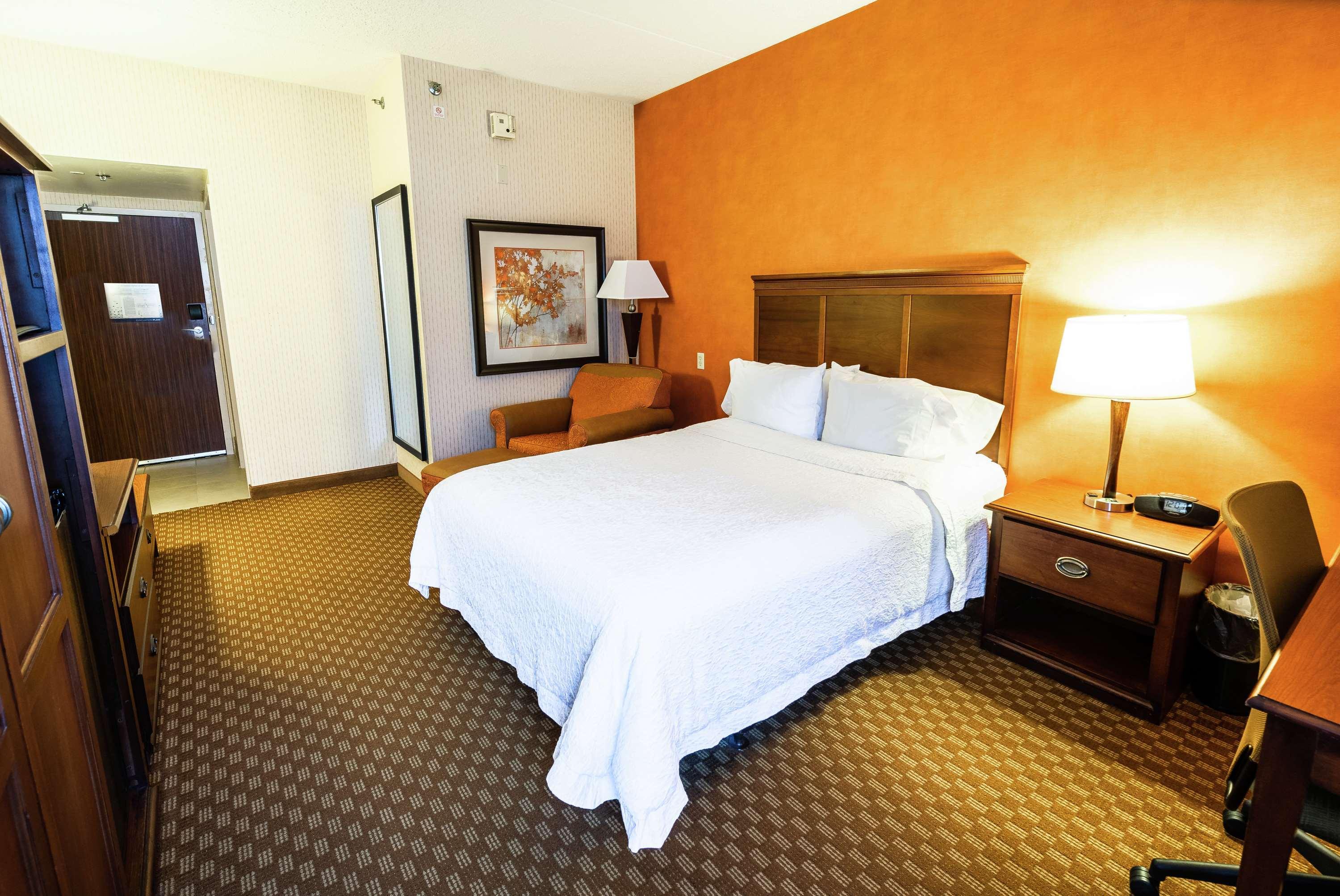 Hampton Inn - Йорк Экстерьер фото