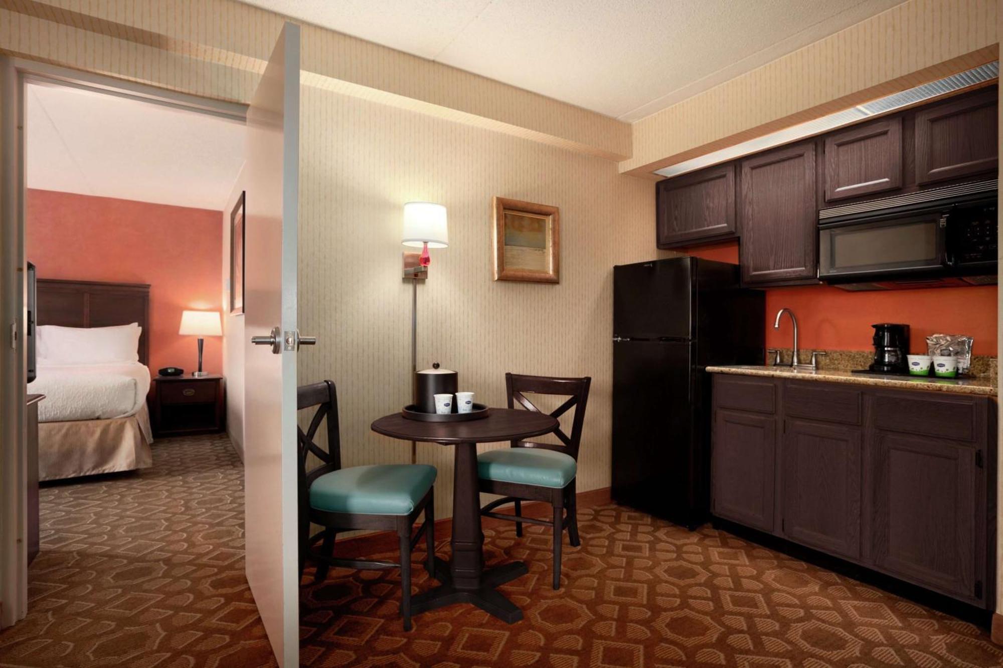 Hampton Inn - Йорк Экстерьер фото