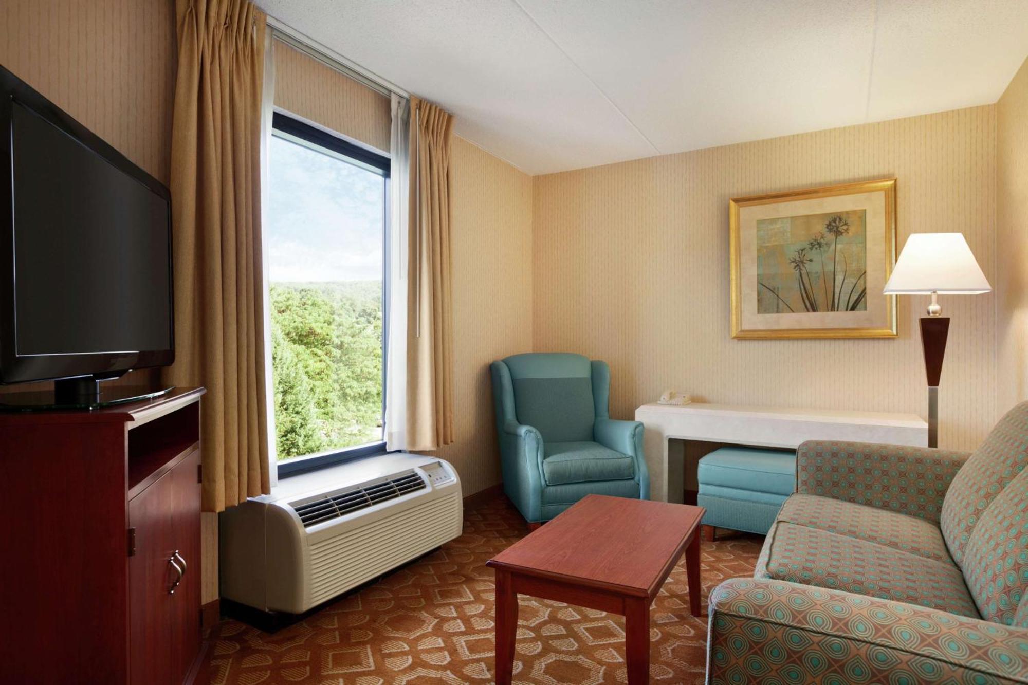 Hampton Inn - Йорк Экстерьер фото