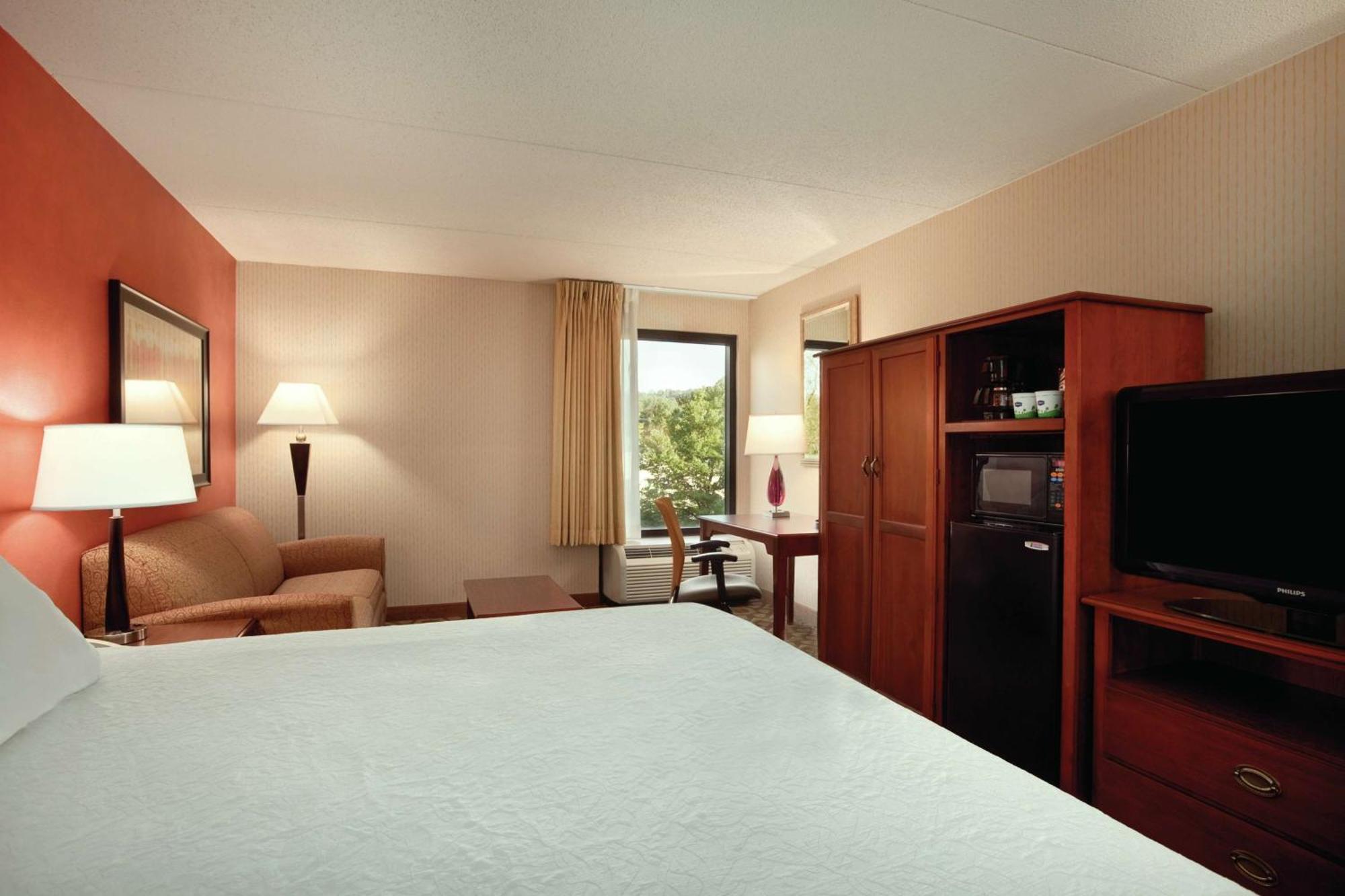 Hampton Inn - Йорк Экстерьер фото