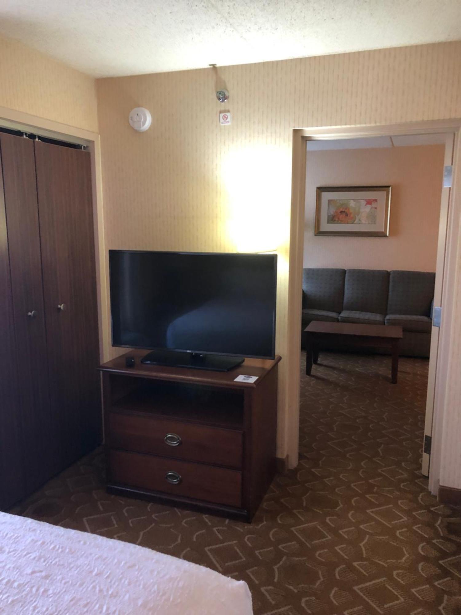Hampton Inn - Йорк Экстерьер фото