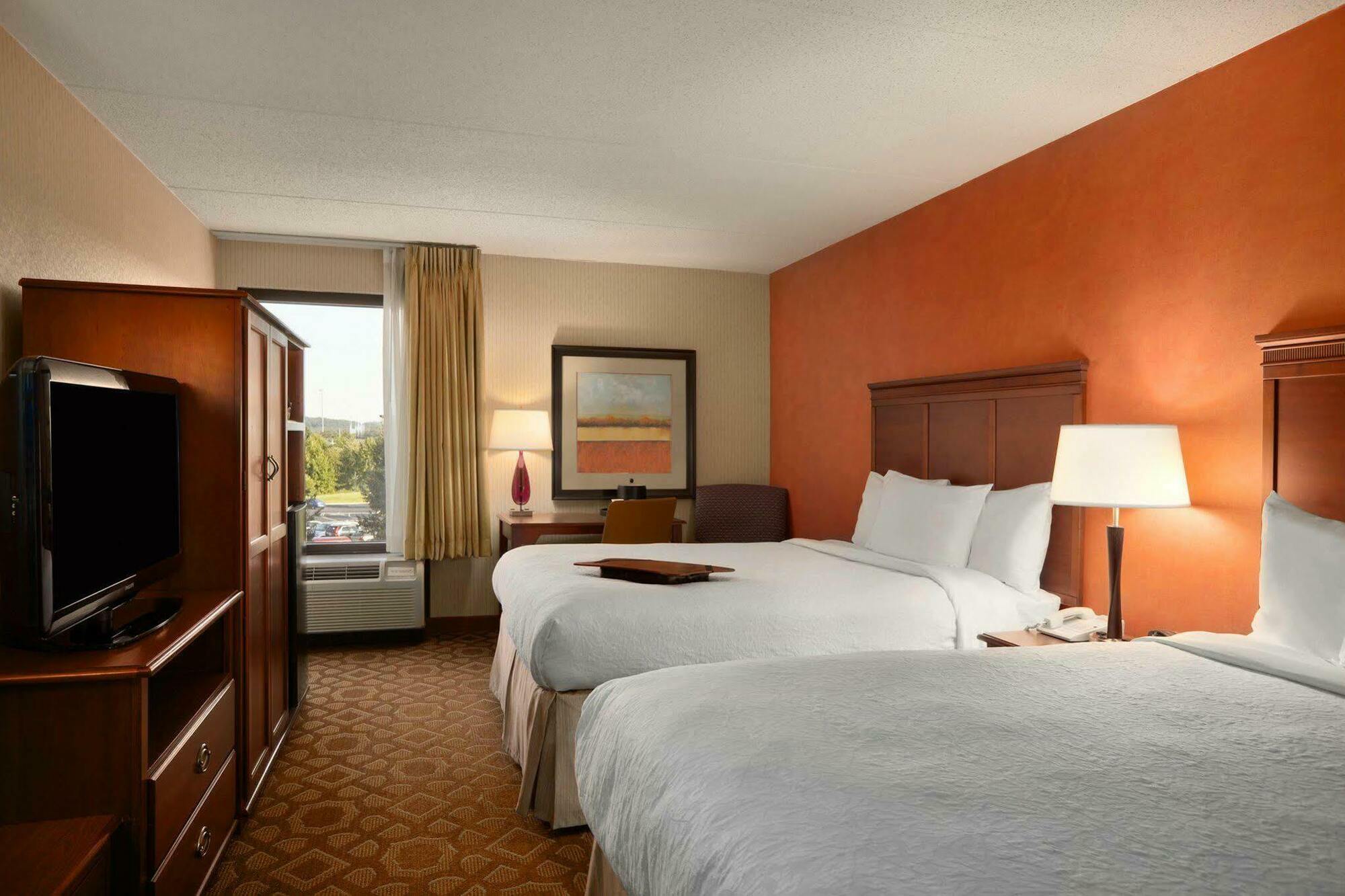 Hampton Inn - Йорк Экстерьер фото